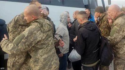 بوساطة إماراتية.. روسيا وأوكرانيا تتبادلان الجنود الأسرى