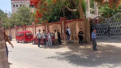 بين الغضب والفرحة.. جدل في امتحان «الفقه» و«الحديث» لطلاب الثانوية الأزهرية بالقليوبية