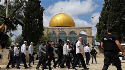 عاجل.. مُستوطنون يقتحمون 