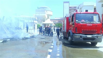 بالصور.. إخماد حريق محدود في كلية طب الأسنان بجامعة طنطا