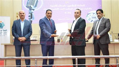محافظ مطروح يحتفل بعيد الإعلاميين ال ٩٠ 