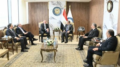 وزير البترول يبحث مع كايرون إنرجي تطوير منظومة حفر الآبار