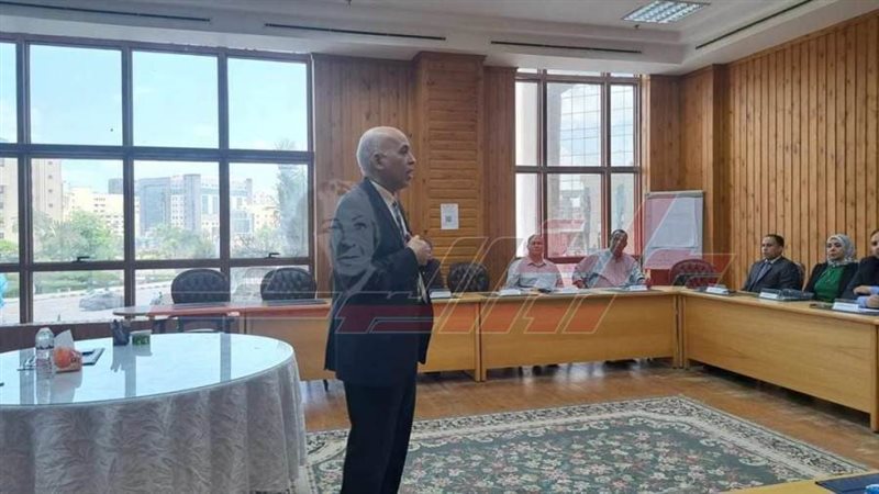 الأستاذ الدكتور إسماعيل