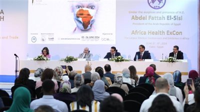 وزير الصحة يشارك في جلسة نقاشية حول مبادرة صحة المرأة بمعرض صحة أفريقيا