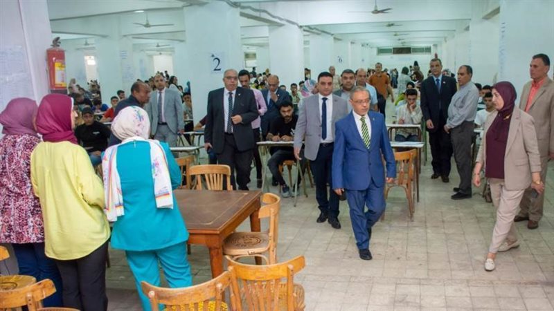 رئيس جامعة طنطا يتفقد