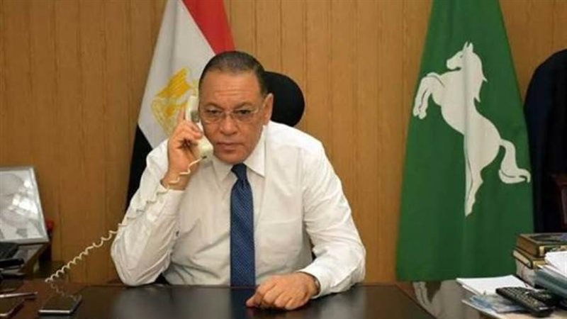 المحافظ يهنئ الأوائل