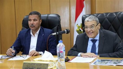 محافظ المنيا يستعرض نسب إنجاز المراكز التكنولوجية في ملف التصالح