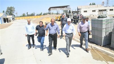  بالصور.. محافظ الغربية يتابع الموقف التنفيذي لمحطة إنتاج البيض ورصف طريق مجمع تدوير القمامة بطنطا