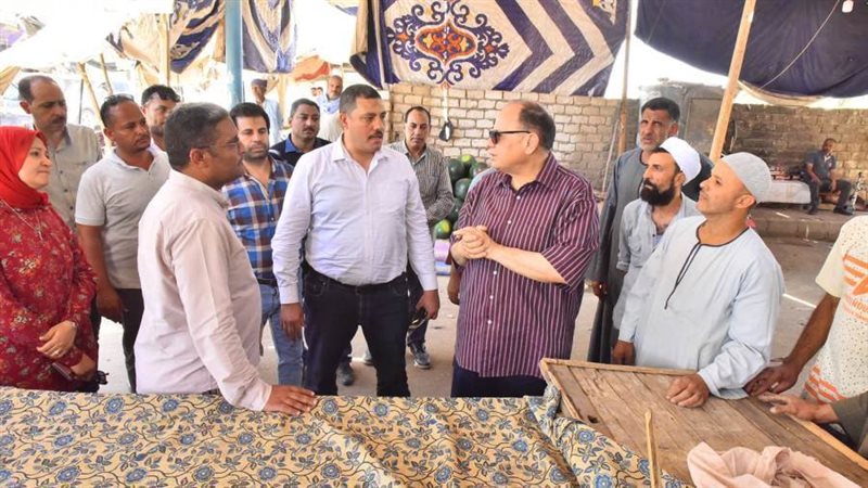 محافظ أسيوط خلال