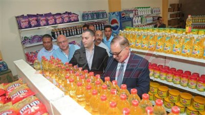 محافظ كفر الشيخ يتفقد الشركة العامة لتجارة الجملة 