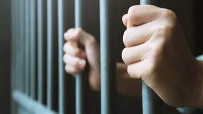 المشدد 5 سنوات للمتهم بتهديد فتاة بنشر صور مخلة