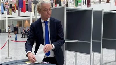 الناخبون في المجر وفرنسا وألمانيا يصوتون في انتخابات البرلمان الأوروبي