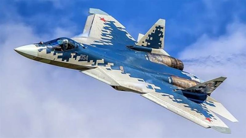 المقاتلة الشبحية