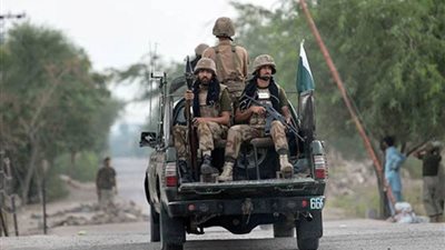 مقتل سبعة عناصر من الجيش الباكستاني جراء تفجير عبوة ناسفة شمال غرب باكستان