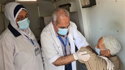 الكشف على 1346 مواطنا بقرية قراقص في البحيرة (صور)