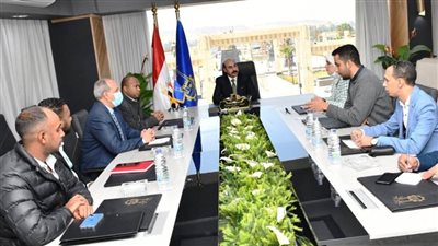 محافظ أسوان يتابع نسب الإنجاز بمشروعات المبادرة الرئاسية (حياة كريمة) بقرية الرمادي قبلي بإدفو