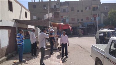 إزالة تعديات الباعة الجائلين أمام المدارس بحي شرق أسيوط ومراكز الغنايم وديروط وأبوتيج وصدفا