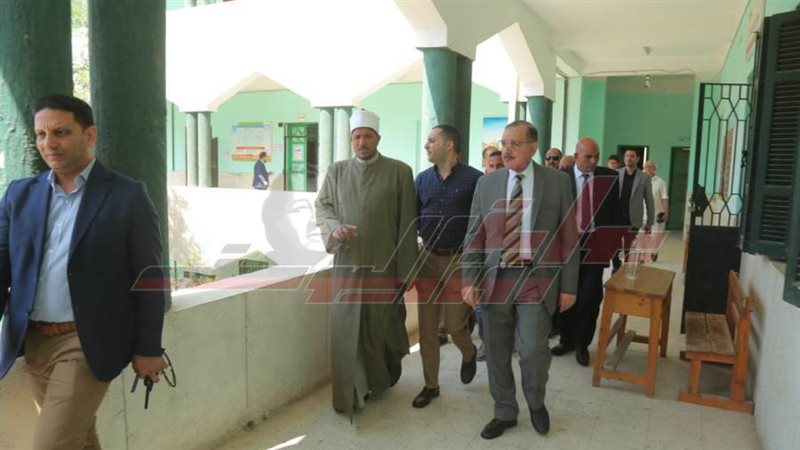 جولة المحافظ