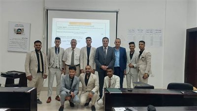 رئيس جامعة بني سويف التكنولوجية يتفقد مشروعات تخرج الدفعة الثانية