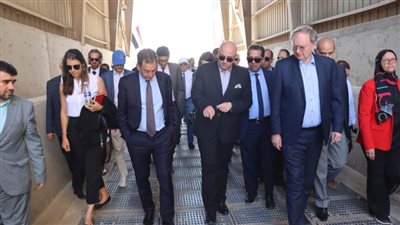 محافظ بني سويف وسفير الاتحاد الأوروبي والسفير الفرنسي يزورون صوامع كوم أبوراضي