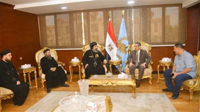 بالصور.. محافظ الغربية يستقبل الأنبا اغناطيوس أسقف المحلة للتهنئة بعيد الأضحى