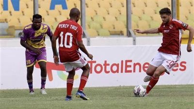 بيرسي تاو يعود للأهلي مصابًا 