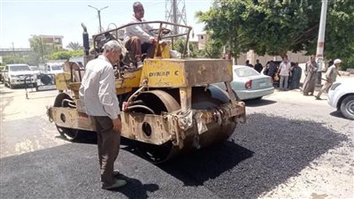 استجابة لشكاوى المواطنين.. آليات وحلول عاجلة لمياه الشرب والطرق في ٣ مراكز بالمنيا