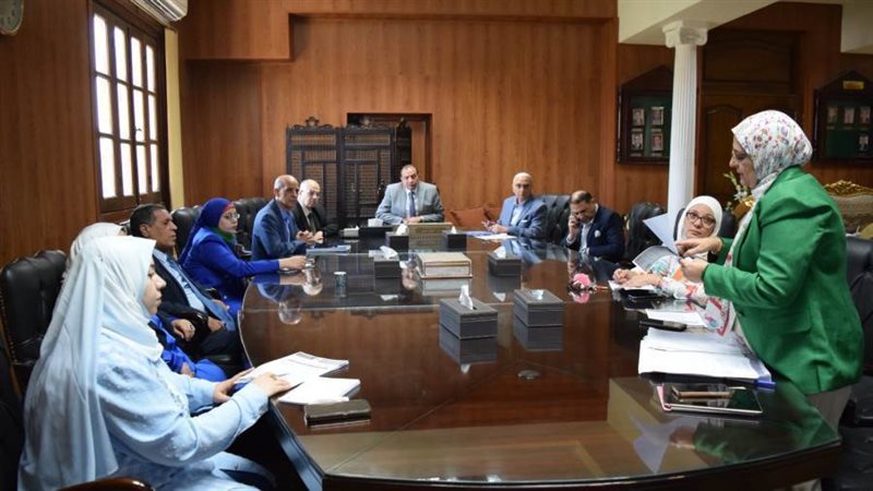 اجتماع رئيس جامعة