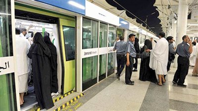 قطار المشاعر المقدسة .. هدية لضيوف الرحمن بأسلوبٍ فريدٍ بالنظام الترددي