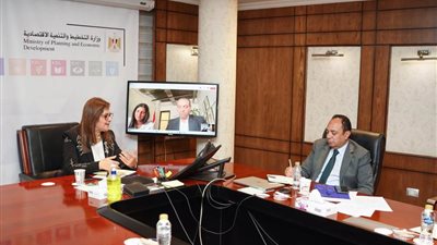 وزيرة التخطيط  تتابع خطوات انشاء الصندوق السيادي للصناعة