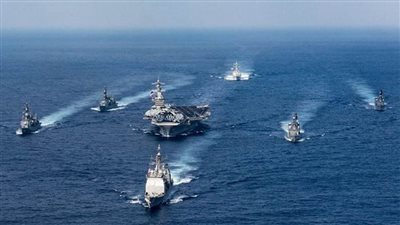 الجيش الأمريكي يدمر 7 رادارات وطائرة مسيرة وقاربين مسيرين لجماعة 