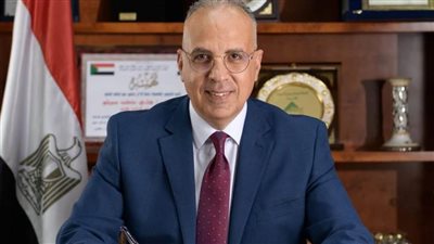 وزير الري يتابع تنفيذ مشروع قناطر ديروط الجديدة بنسبة تنفيذ 50%