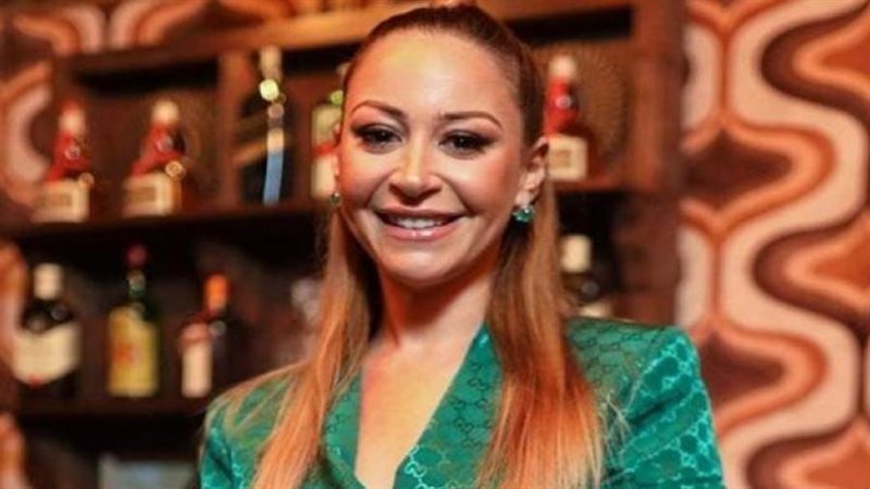 الفنانة منة شلبي