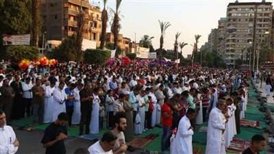ملايين المصريين أدوا صلاة العيد في الساحات