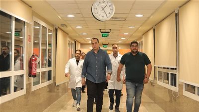 رئيس هيئة الرعاية الصحية في جولة ليلية مفاجئة للاطمئنان على انتظام العمل بمستشفيات القناة