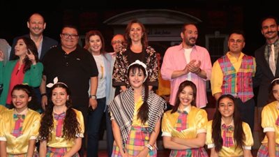 وزيرة الثقافة تشهد عرض 