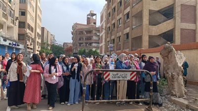قلق وتوتر بين طلاب الثانوية العامة بالقليوبية قبل امتحان اللغة العربية اليوم