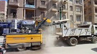 لرفع كفاءة منظومة النظافة.. حملات مكثفة لإزالة المخلفات بمراكز المنيا