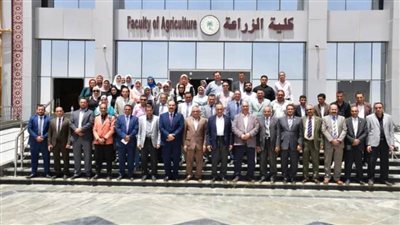 أبوحديد يزور كلية الزراعة بالوادي الجديد