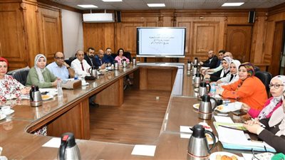 مجلس الدراسات العليا بجامعة القناة يبحث أهم ملفاته