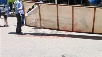 إزالة 187 إعلانًا مخالفًا بكفر الشيخ