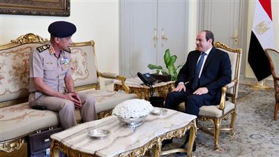 عاجل.. الرئيس السيسي يستقبل القائد العام للقوات المسلحة وزير الدفاع والإنتاج الحربي
