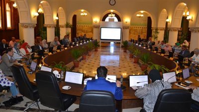 مجلس أمناء كليات ومعاهد جامعة الأسكندرية يناقش آليات تنفيذ موازنة البرامج والأداء للجامعة