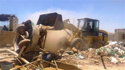 محافظ أسوان يوجه باستمرار حملات التصدي لكسارات وطواحين الذهب غير الشرعية بمدينة الرديسية