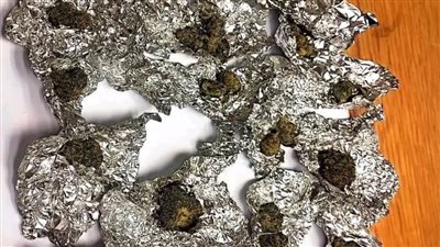 جمارك مطار الغردقة تضبط كمية من مخدري الحشيش والماريجوانا قادمة من بلجيكا