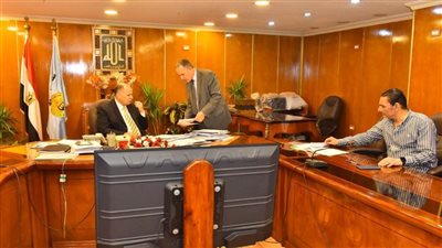 محافظ أسيوط يعتمد تنسيق القبول بالثانوي العام بحد أدنى 243 درجة