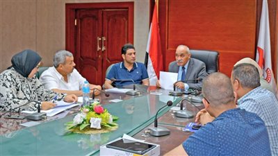 اللجنة الفنية العليا للتصالح بسوهاج تعقد اجتماعا لبحث مستجدات موقف التصالح على مخالفات البناء 