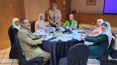 نقيب التمريض تترأس اجتماع التدريب بالبورد العربي للمهنة