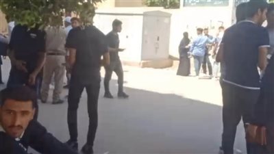 توافد طلاب الثانوية الأزهرية بالشرقية على اللجان لأداء امتحان الأدب والنصوص والمطالعة 