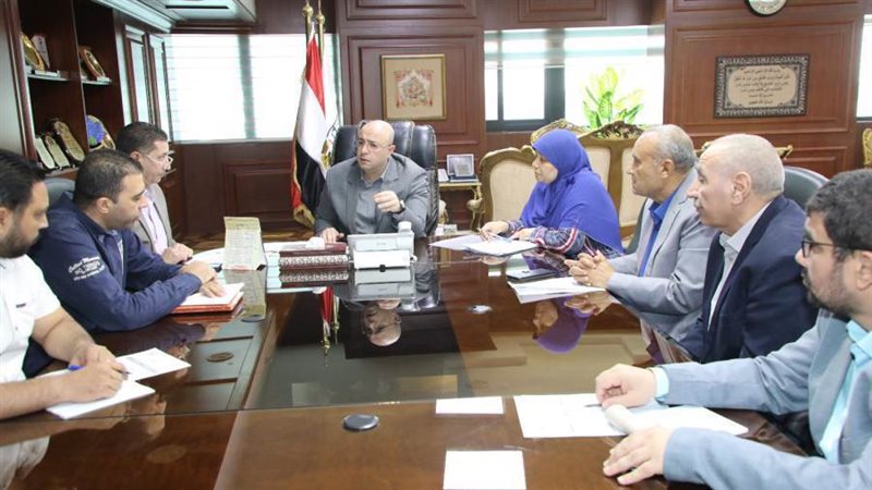 اللقاء المفتوح لمحافظ